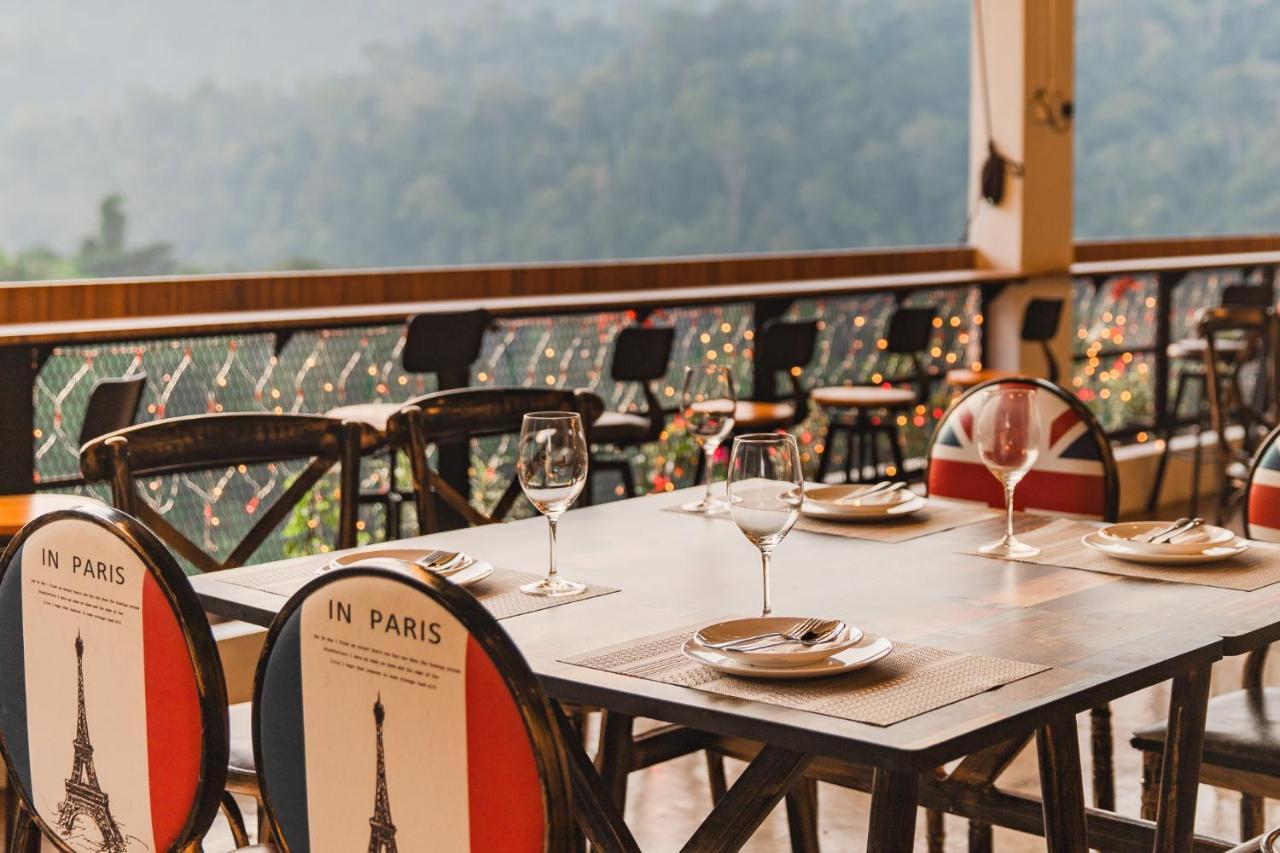 Ellin Forest Karaoke & Pool Resort Bukit Tinggi Bentong Ngoại thất bức ảnh