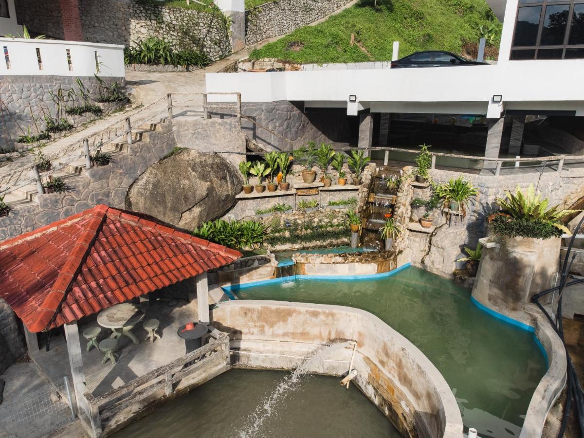Ellin Forest Karaoke & Pool Resort Bukit Tinggi Bentong Ngoại thất bức ảnh